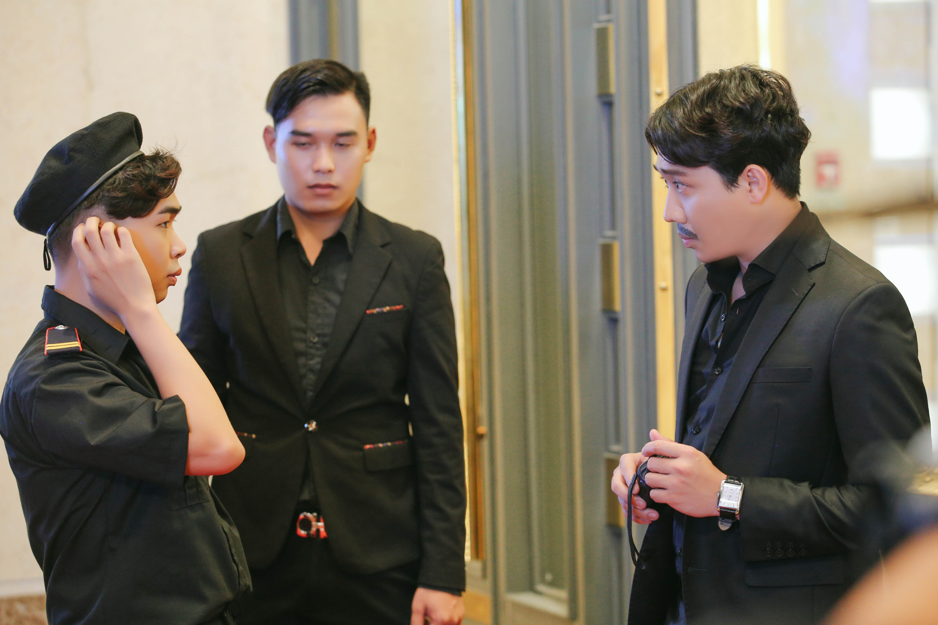 Mỹ nhân đẹp đến mức khiến Trấn Thành răm rắp nghe lời: Đang ngủ vẫn bị gọi đi đóng phim, qua cười một cái rồi về
