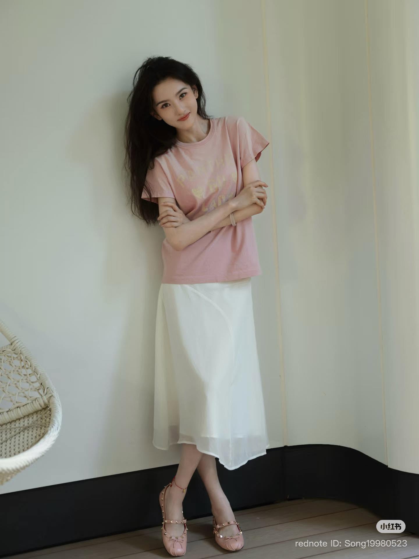 Mỹ nhân mắt to hơn miệng, lấp lánh như kim cương: Ăn mặc đẹp đến mức chẳng nỡ lướt qua