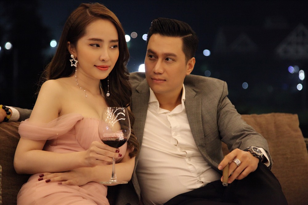 Cặp sao Việt chính thức công khai sau 7 năm bí mật hẹn hò: Trai tài gái sắc tuyệt đối, cả MXH đều chúc mừng