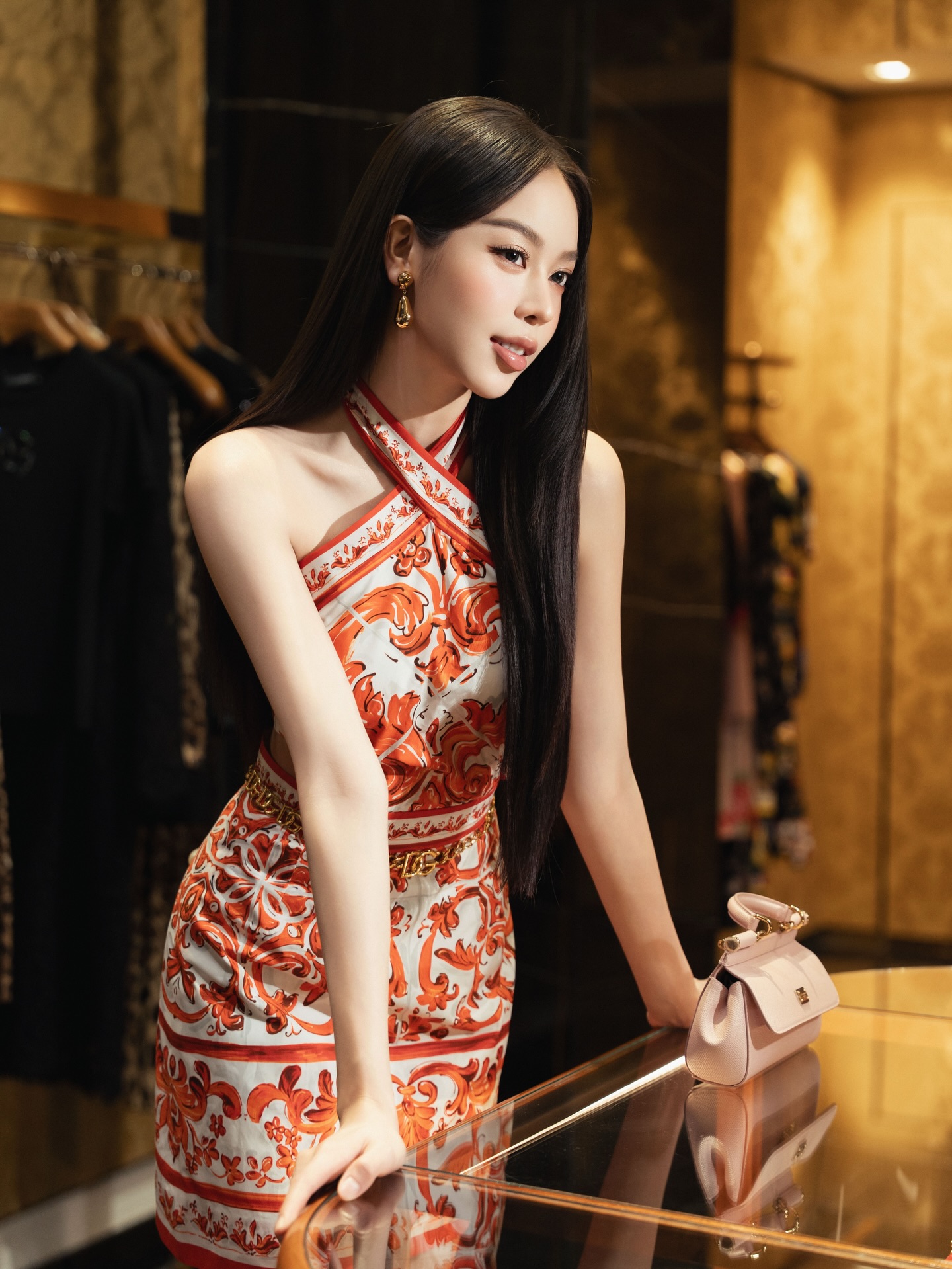 Clip cam thường của Thanh Thủy để lộ 1 điểm “không thật”