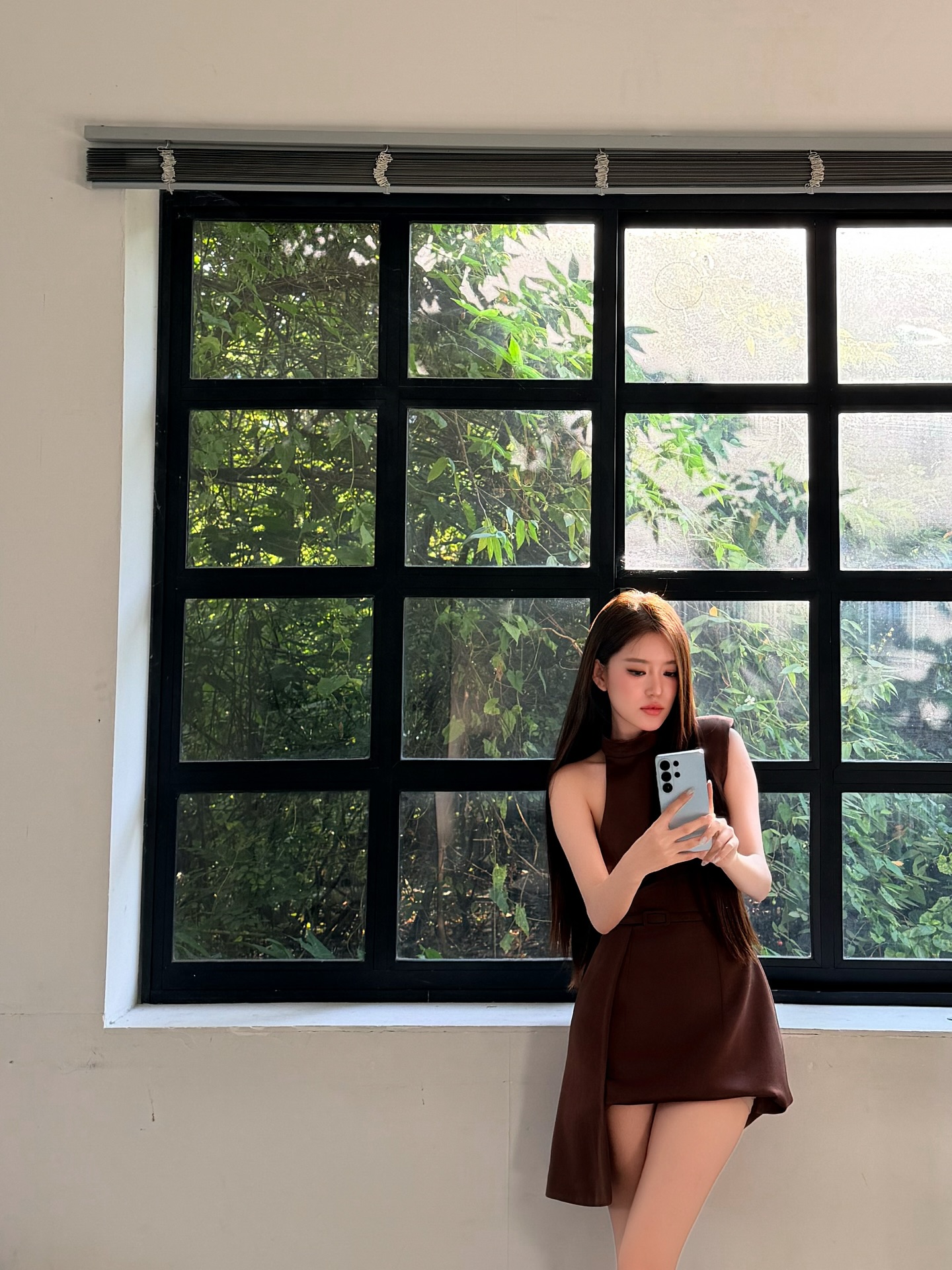 Nữ diễn viên Việt có nụ cười tươi rói như nắng hạ, đã xinh còn mặc đẹp hết nấc