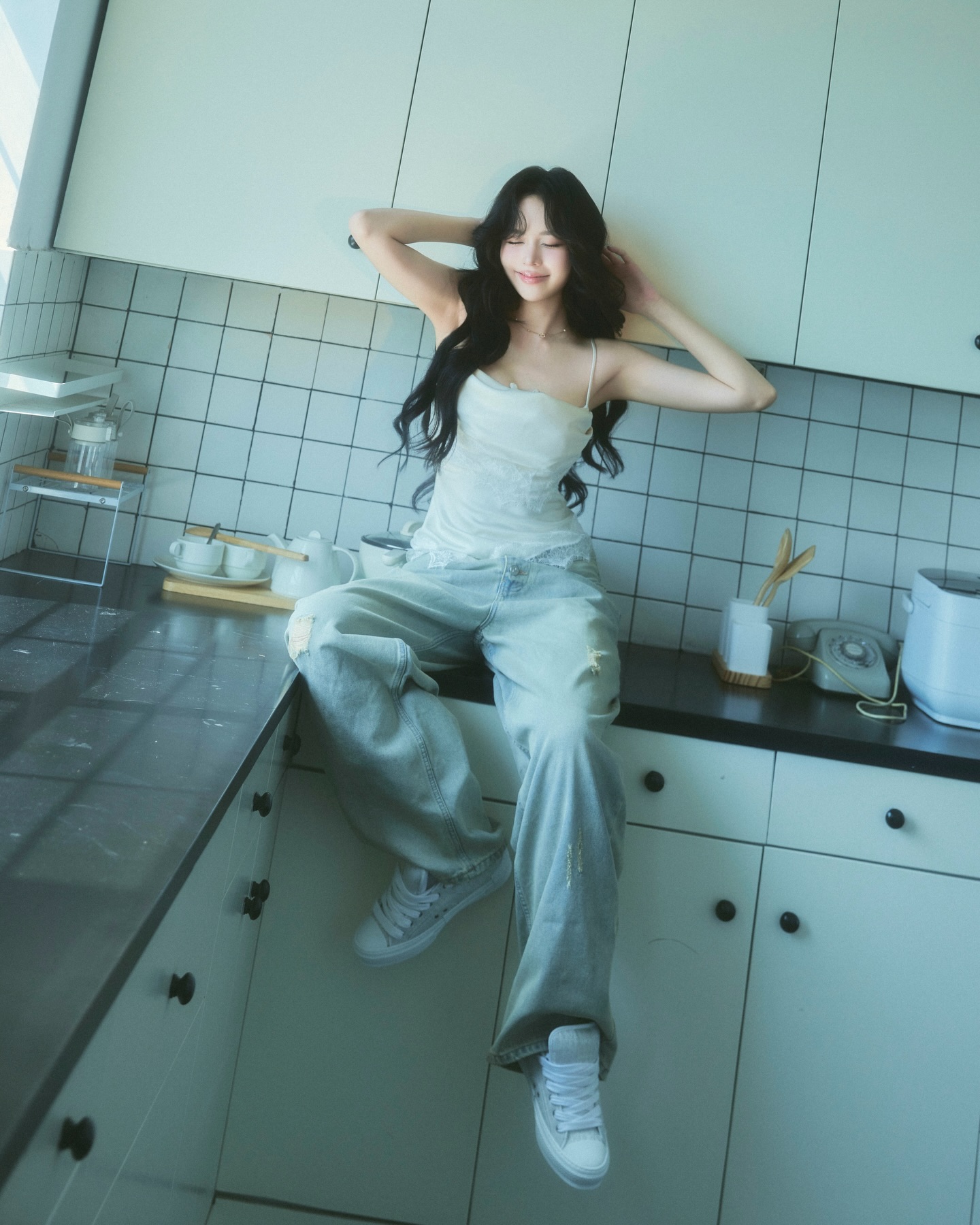 Mỹ nhân đứng yên cũng tỏa hào quang nữ chính: Có biệt tài khiến outfit basic hóa 