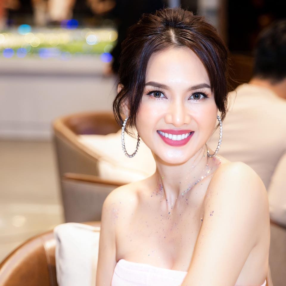 Danh xưng “bà chúa visual” chỉ dành cho đúng 1 người ở Việt Nam: Đẹp quá thể đáng, tình đầu không phải chị thì là ai