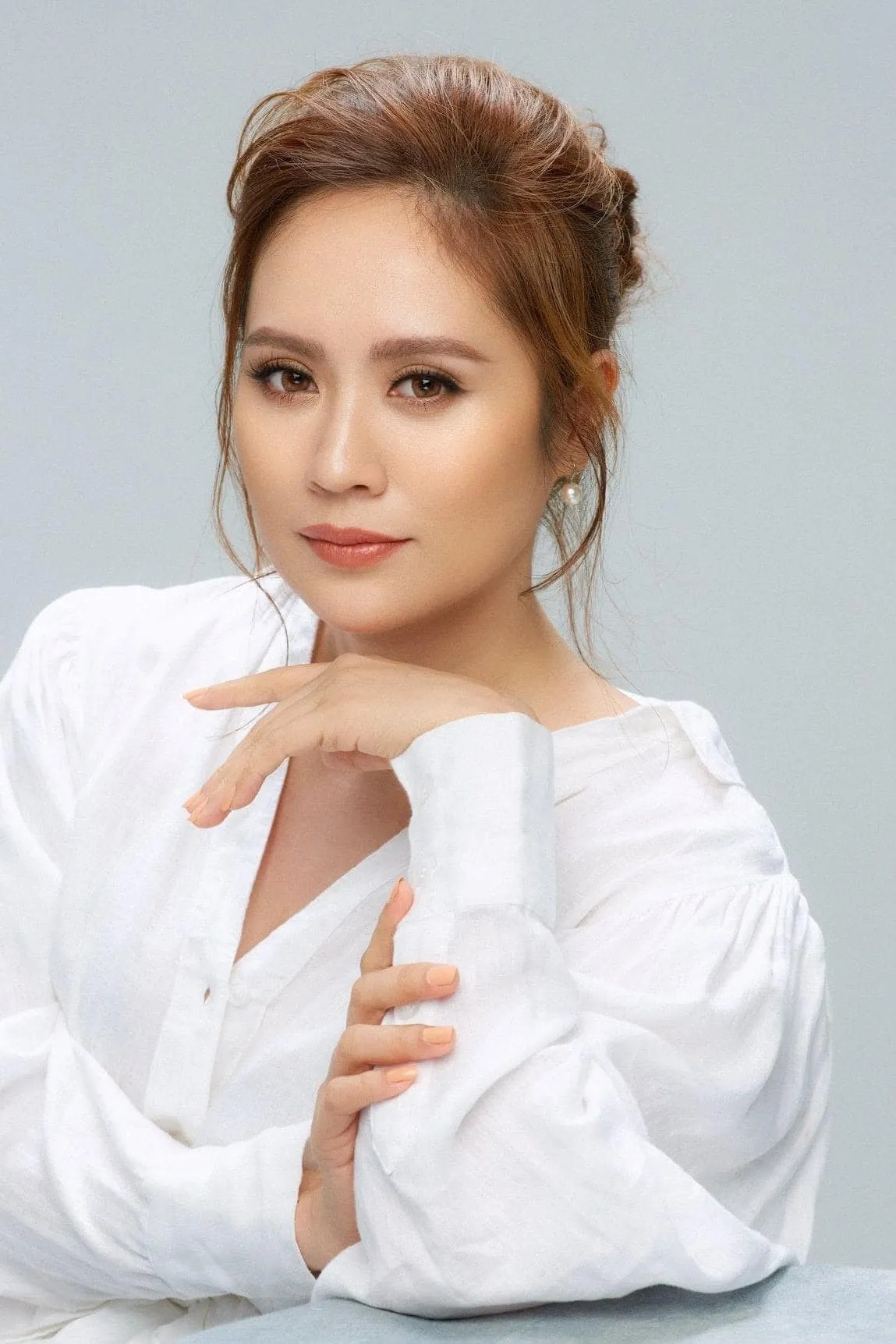 Nữ hoàng phim Việt giờ vàng cả đời chưa từng đóng vai phụ, giờ phải đi từng rạp năn nỉ khán giả mua vé xem phim