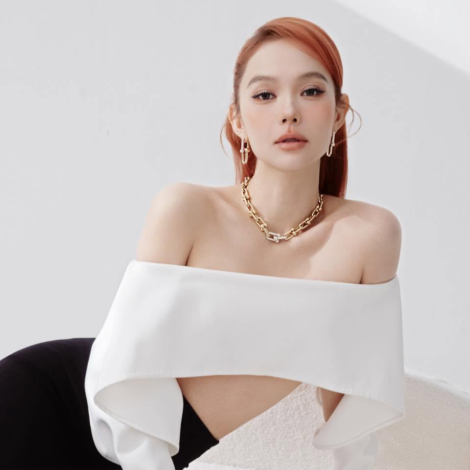 Không dừng lại ở vai trò ca sĩ và diễn viên, từ năm 2018, Minh Hằng còn thử sức với lĩnh vực sản xuất phim. Ảnh: FBNV