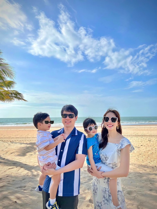 Hiện tại, Đặng Thu Thảo và ông xã đã có chung 3 nhóc tỳ. Ảnh: FBNV