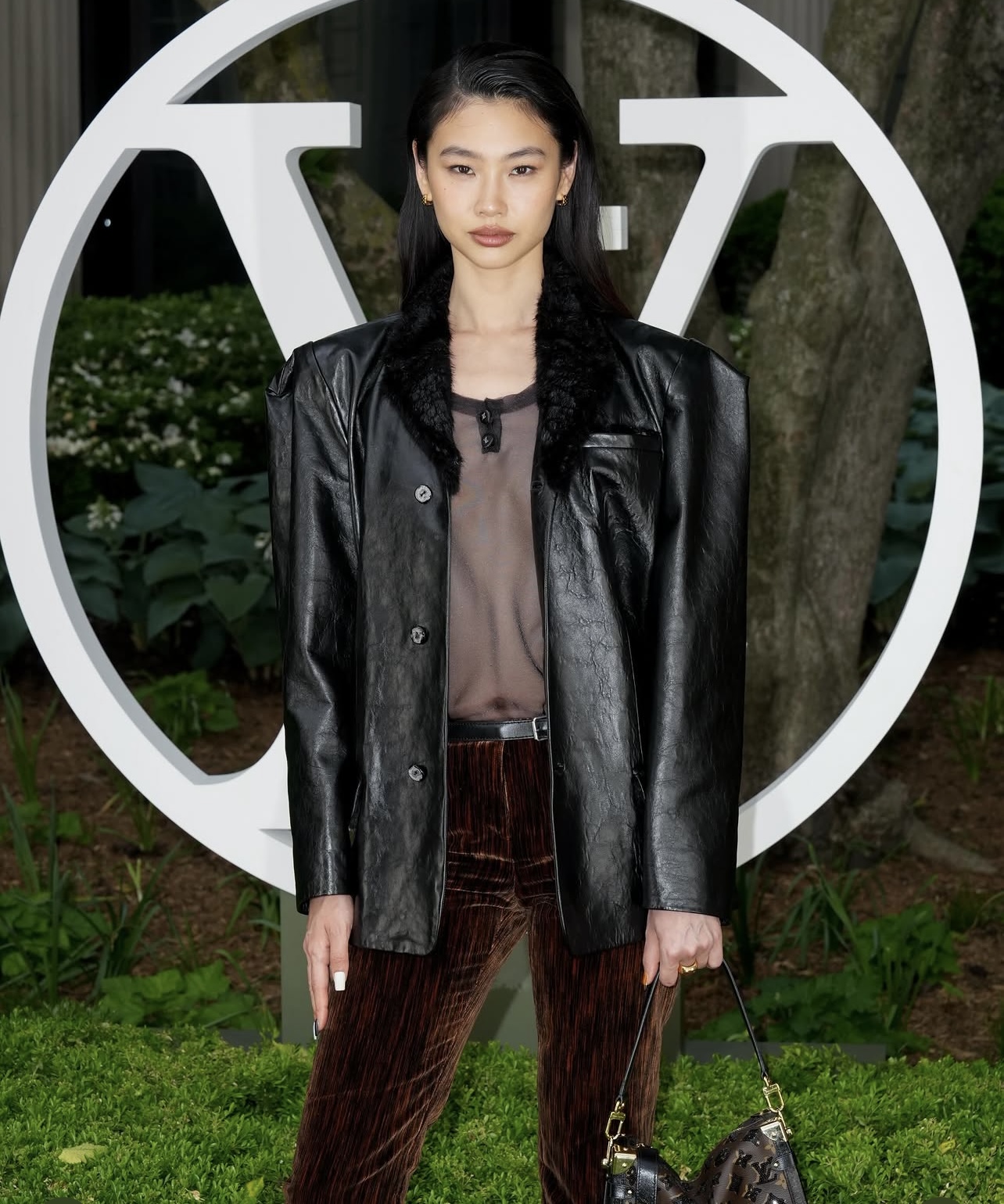 Jung Ho Yeon có mối quan hệ bền chặt gần 5 năm với Louis Vuitton.