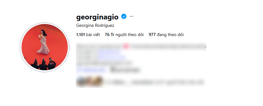 Oan cho bạn gái Ronaldo: Vì status giả