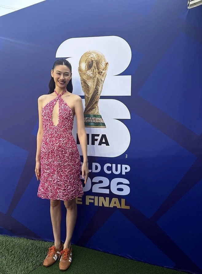 Mỹ nhân hộ tống báu vật tại chung kết World Cup 2026 là