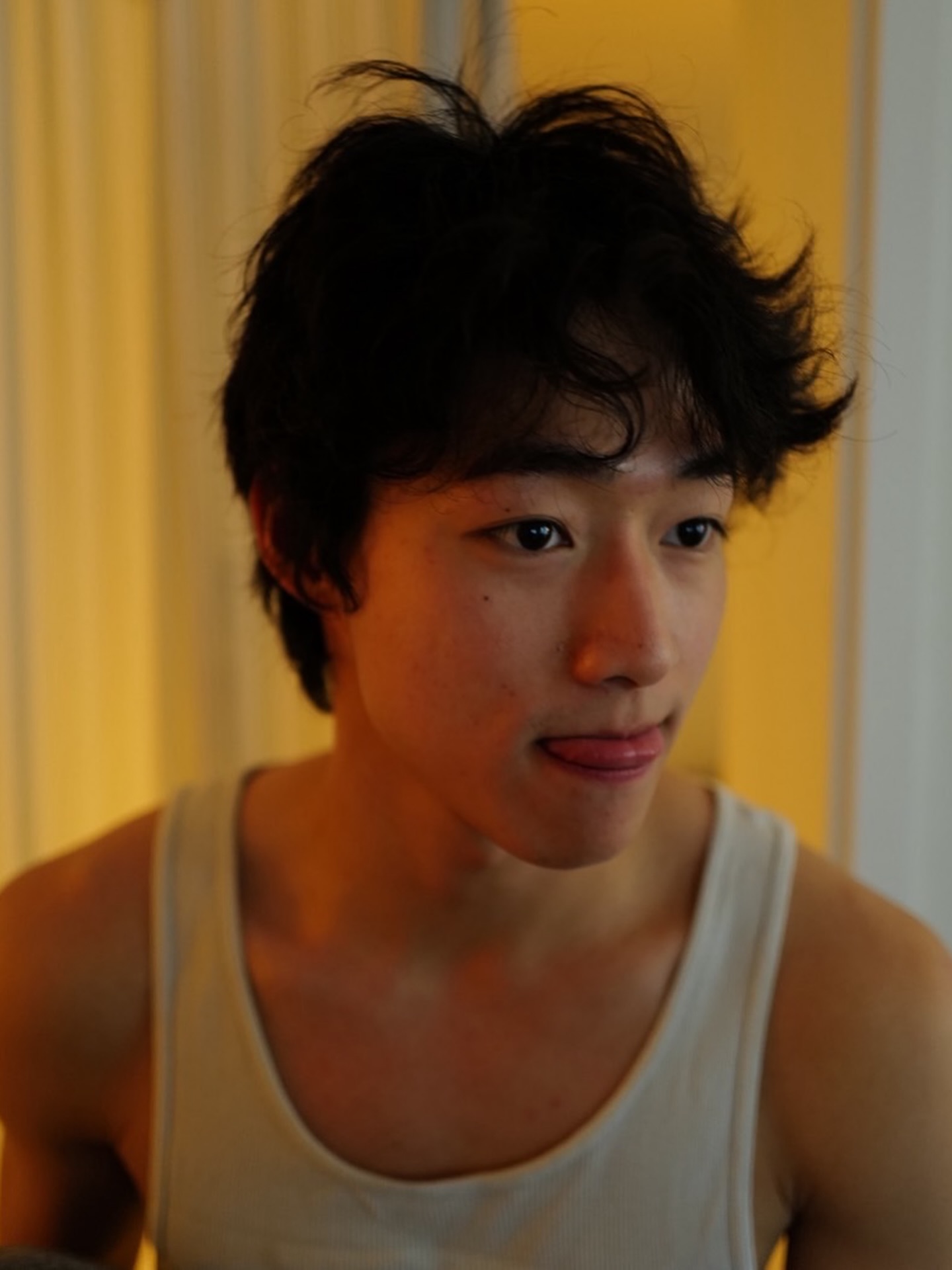 Nam chính giấu mặt của Jennie lộ diện: