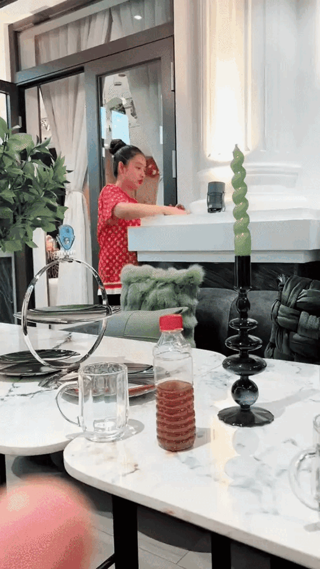 Cô gái miền Tây đổi đời khi cưới thiếu gia Sài thành: Ngồi G63 về dinh, ở biệt thự tân hôn trăm tỷ