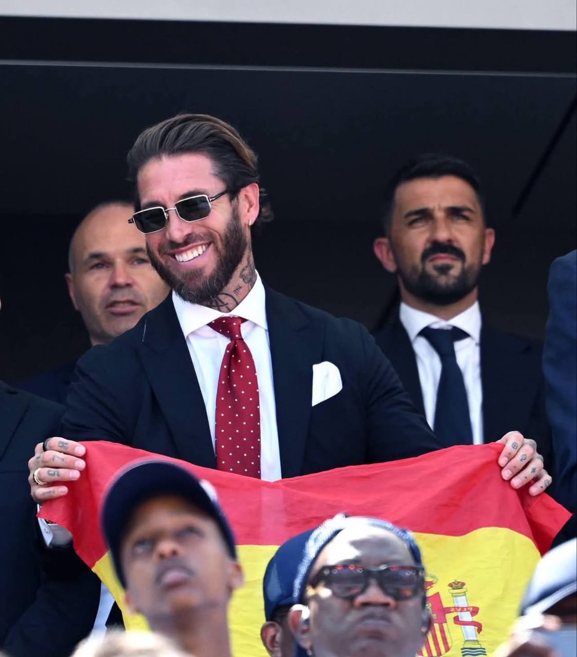 Ferrari cũ vẫn là Ferrari, Sergio Ramos có 40 tuổi vẫn nét