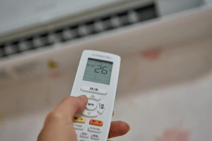 Thực hư việc bật điều hòa 26°C tiết kiệm điện hơn 28°C