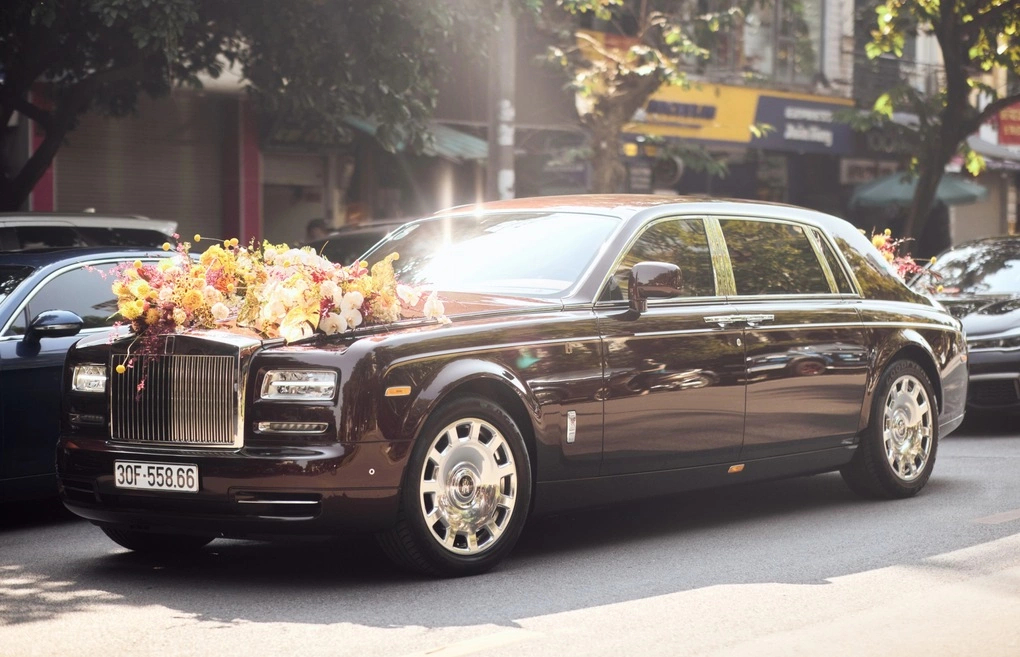 Mỹ nhân 26 tuổi ngồi Rolls-Royce 83 tỷ về nhà chồng, giờ sống trong biệt thự bề thế, oách nhất nhì Hà Nội