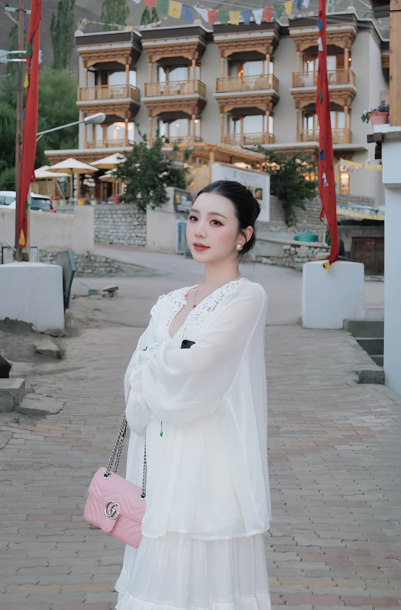 Visual Quỳnh Kool dạo này cũng được nhiều người comment rằng có nhiều điểm khác trước đây, không rõ cô nàng có thay đổi điều gì không hay do hiệu ứng chỉnh sửa ảnh.