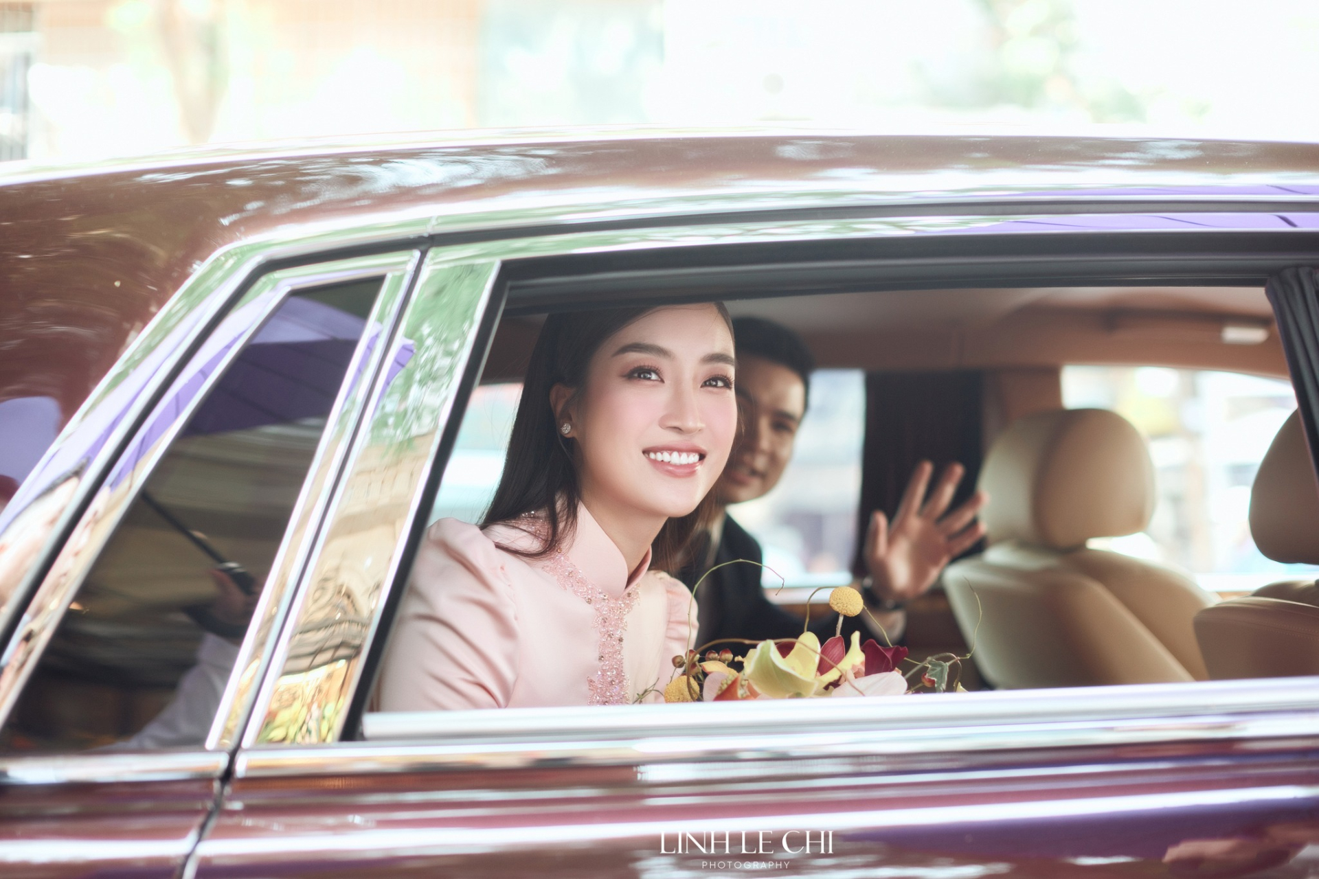 Mỹ nhân 26 tuổi ngồi Rolls-Royce 83 tỷ về nhà chồng, giờ sống trong biệt thự bề thế, oách nhất nhì Hà Nội