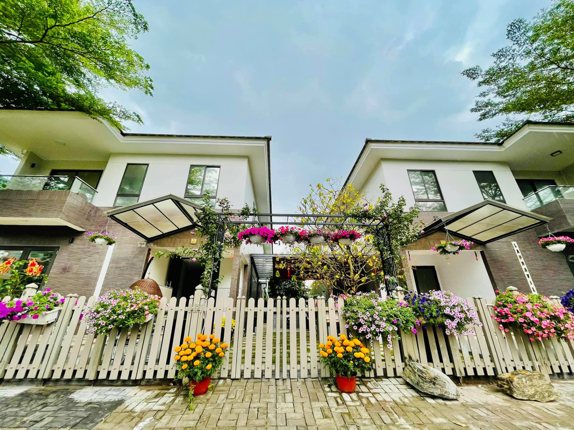 Căn biệt thự rộng khoảng 220m2 của Nhật Kim Anh