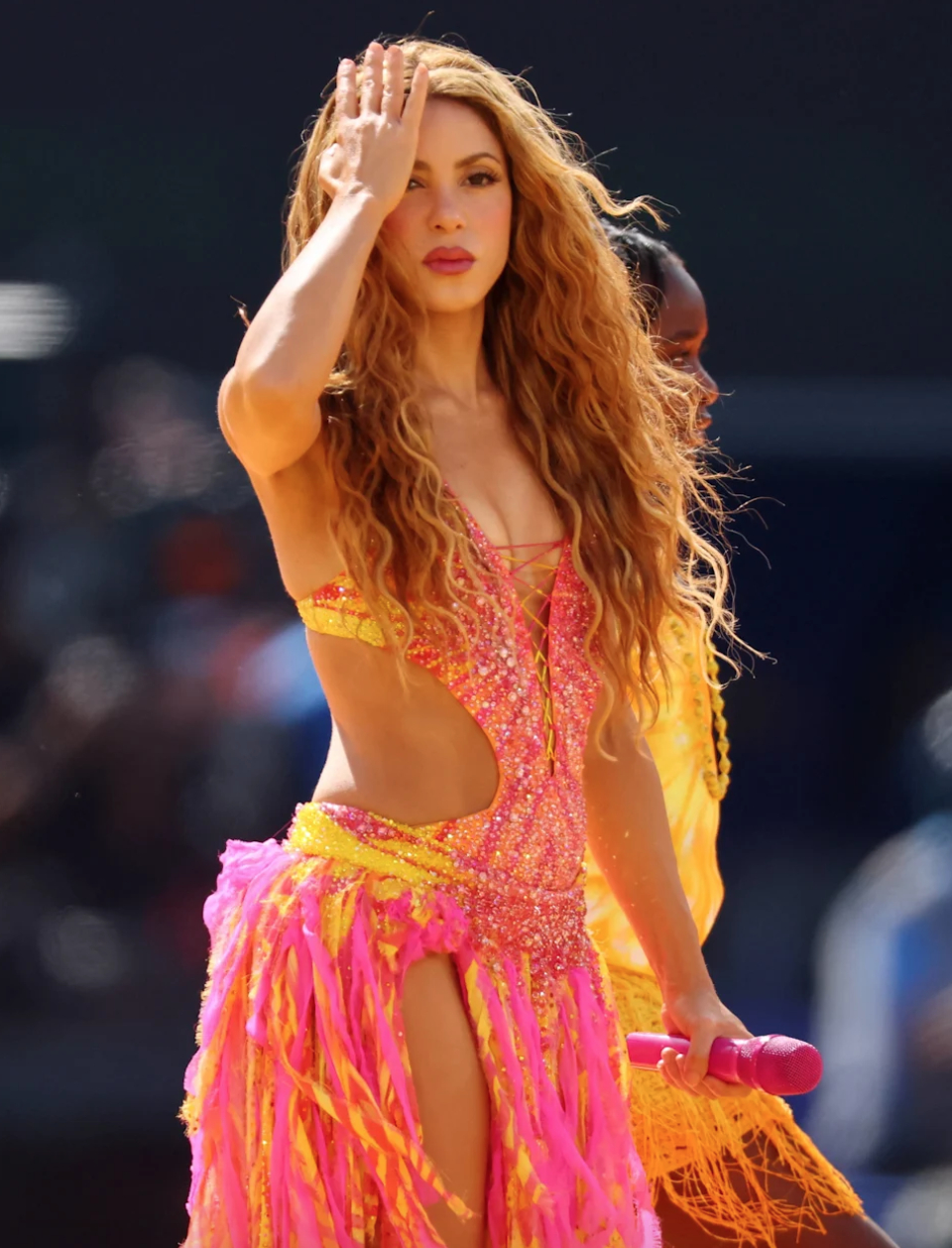 Shakira được ước tính kiếm khoảng 15 triệu bảng Anh tương đương khoảng 528 tỷ đồng, cao nhất trong nhóm ca sĩ