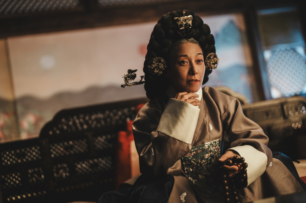 Jang Young Nam xứng đáng nhận được những lời khen ngợi với màn thể hiện xuất sắc trong The East Palace.