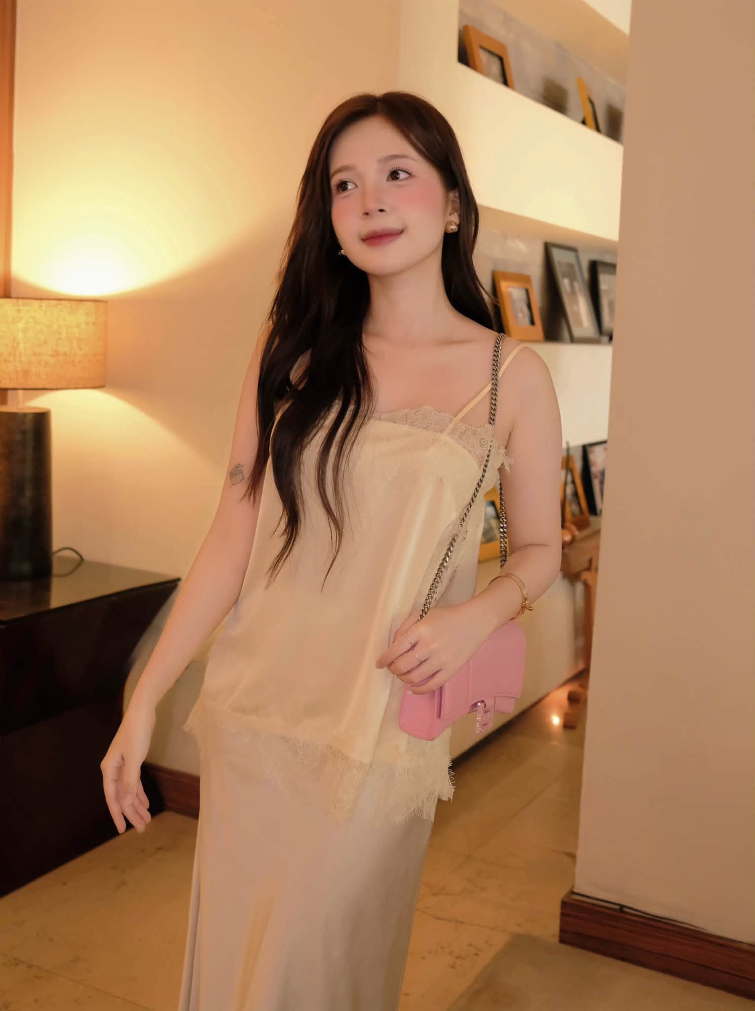 Nữ diễn viên Việt U30 trẻ như học sinh cấp 3: Nhan sắc lão hóa ngược, lại có tài ăn mặc đẹp đỉnh