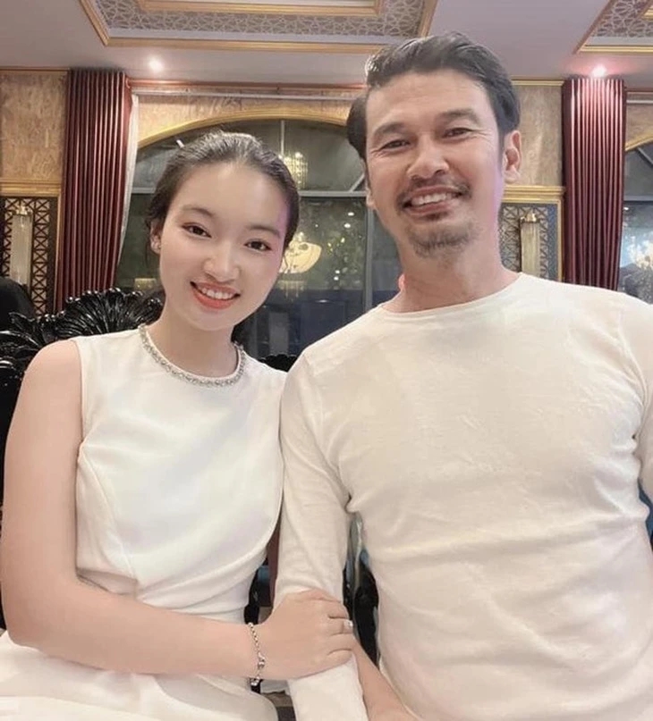 Tiết Cương và Ngọc Thưởng.