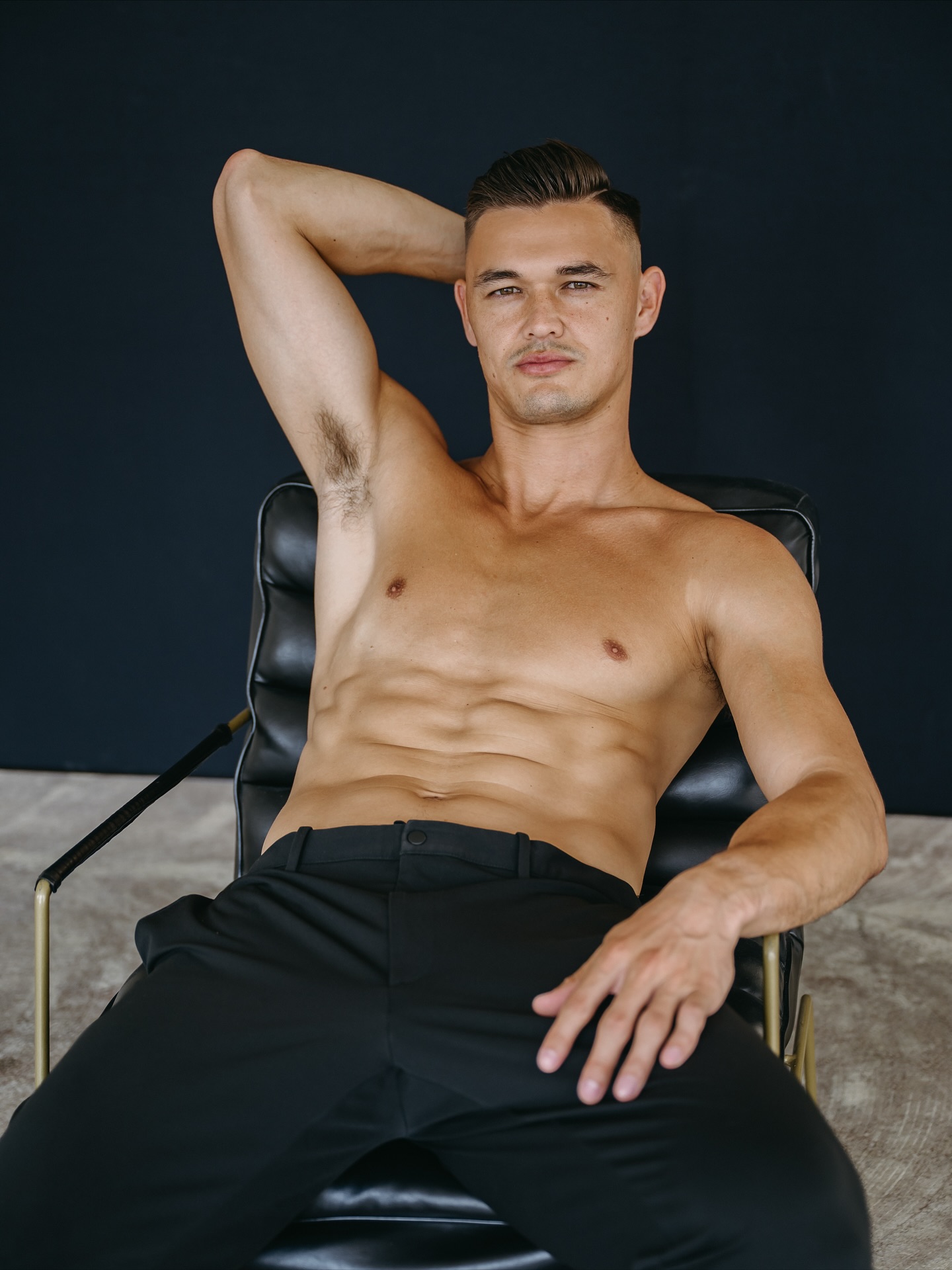 Body thu hút của cầu thủ Lê Giang Patrik - tình tin đồn yêu MC Hoàng Oanh