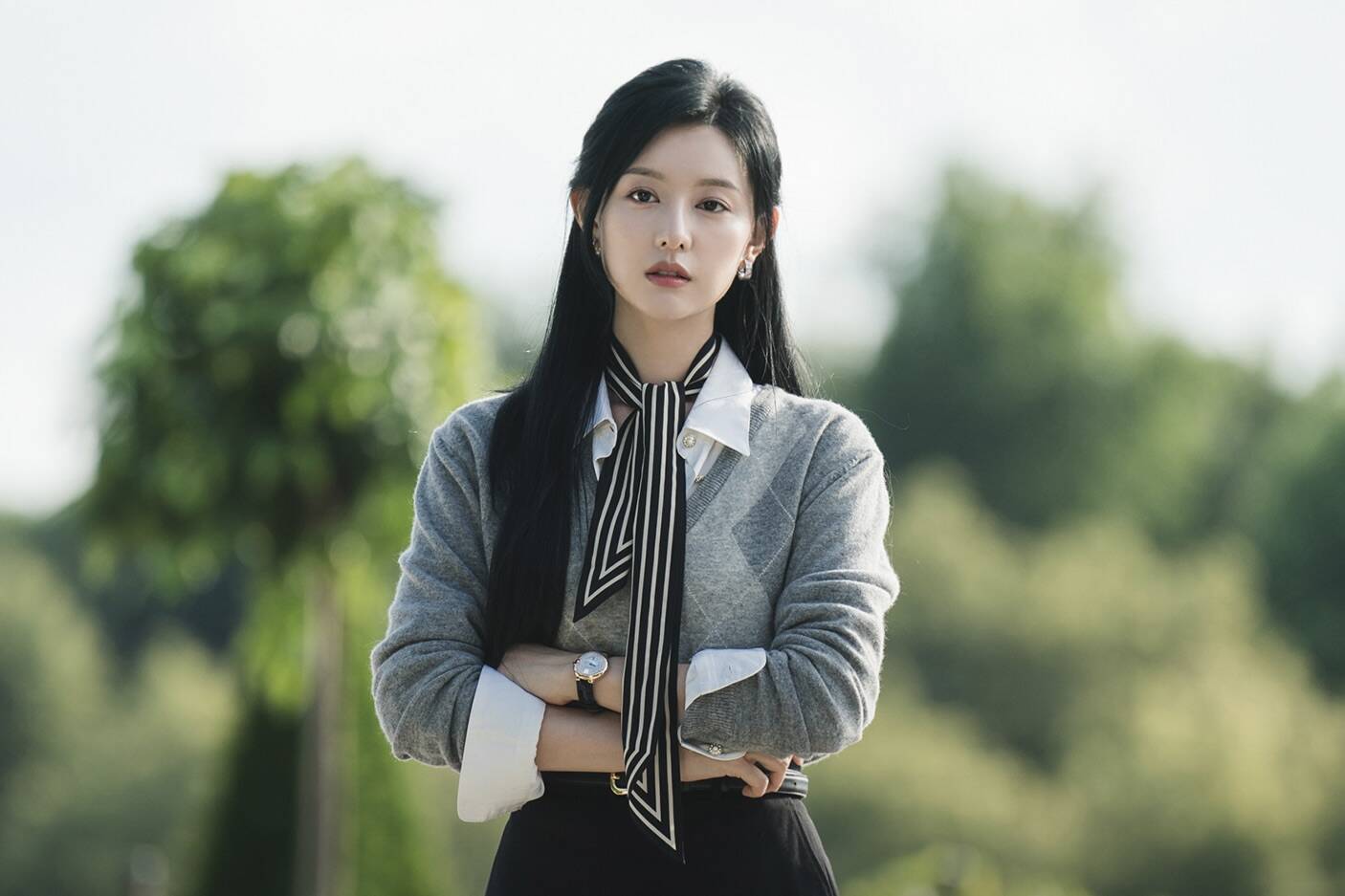 Không thể nhận ra Kim Ji Won nữa, nhan sắc hiện tại gây hoang mang tột độ