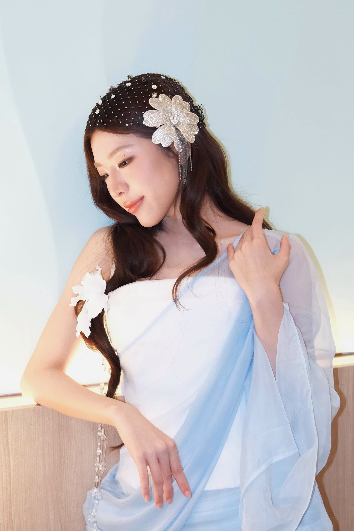 Cô gái duy nhất được Mỹ Tâm công khai khen ngợi nhan sắc: Visual tạc bởi ánh trăng, Hằng Nga cũng không sánh bằng