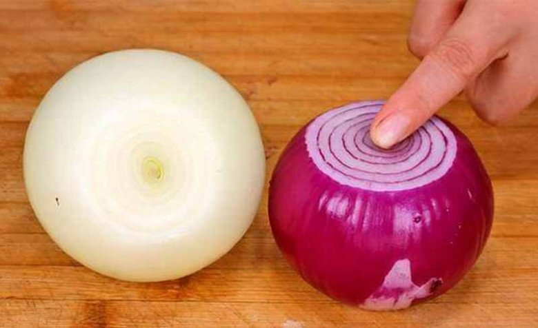 Hành, tỏi nên mua loại màu trắng hay tím?