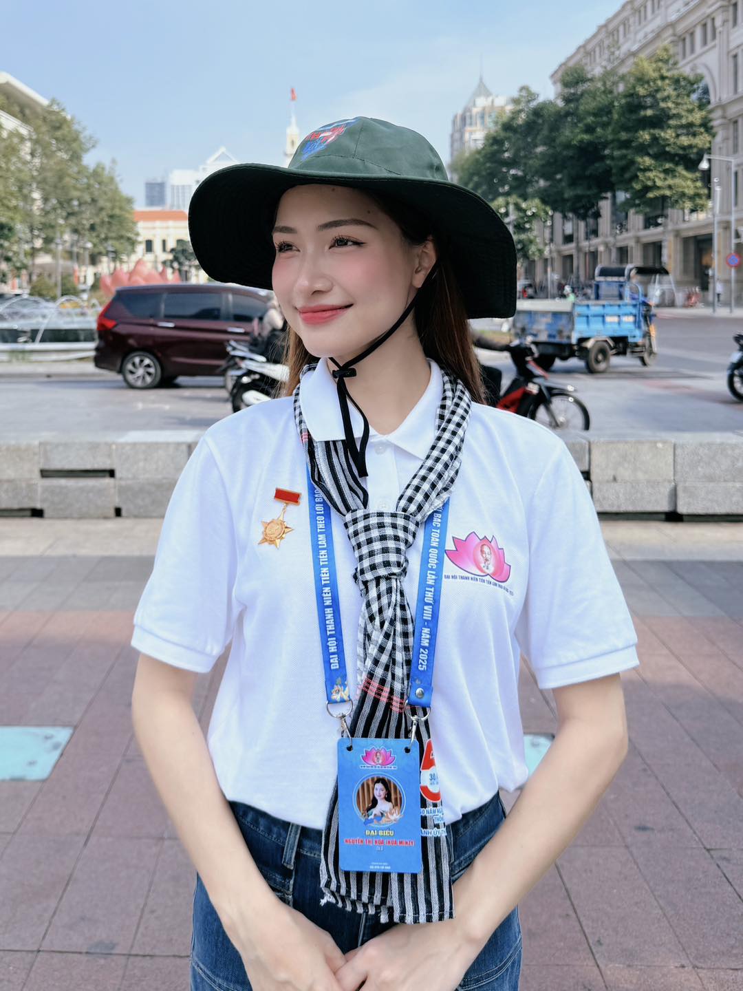 Hoà Minzy là một trong những người chăm làm từ thiện trong làng giải trí Việt. Ảnh: FBNV