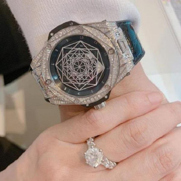 Ngôn ngữ tình yêu của Trấn Thành là kim cương, đem nhẫn hột to chiều chuộng không chỉ 1 người 