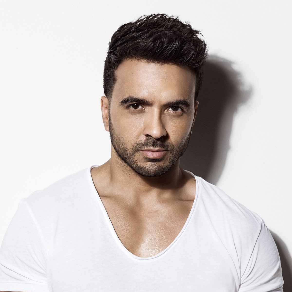 Sau gần 20 năm làm nghề, Luis Fonsi mới thực sự chạm đỉnh sự nghiệp bằng Despacito