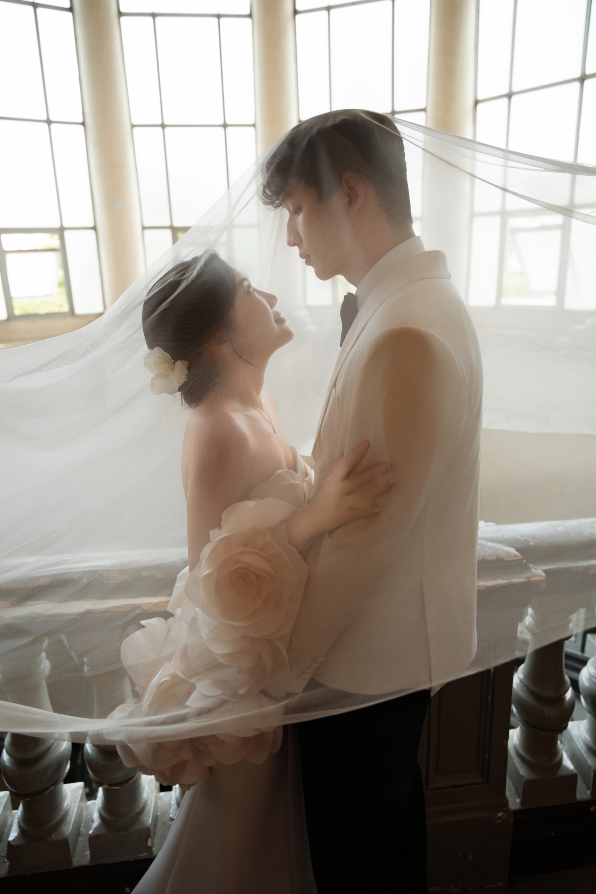 Sống đủ lâu để thấy khách nước ngoài ùn ùn đến Việt Nam chụp ảnh cưới, tự hào vô cùng nước mình ơi!