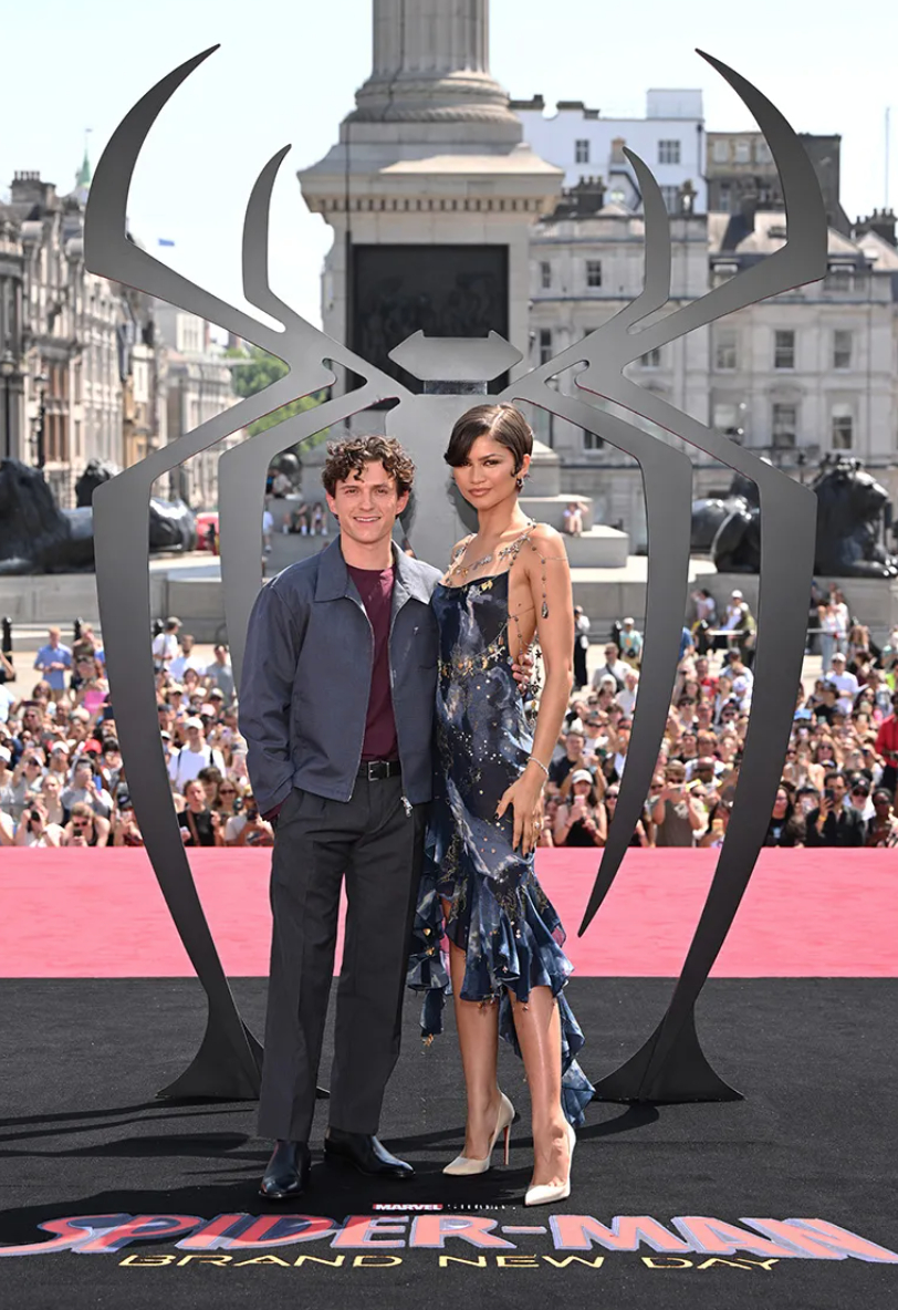 Hơn 1,3 triệu người thả tim cho màn sánh đôi của Tom Holland - Zendaya: Chiếc ghim cài hơn 4 tỷ đồng khiến 