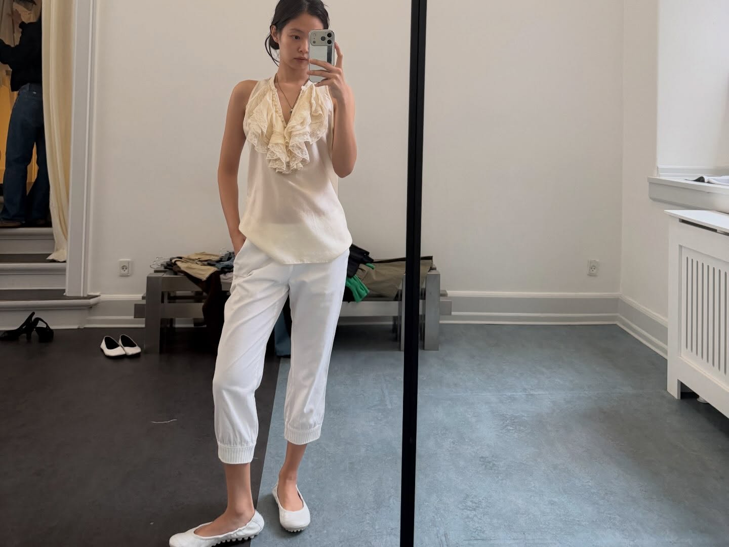 Tủ giày của Jennie có 4