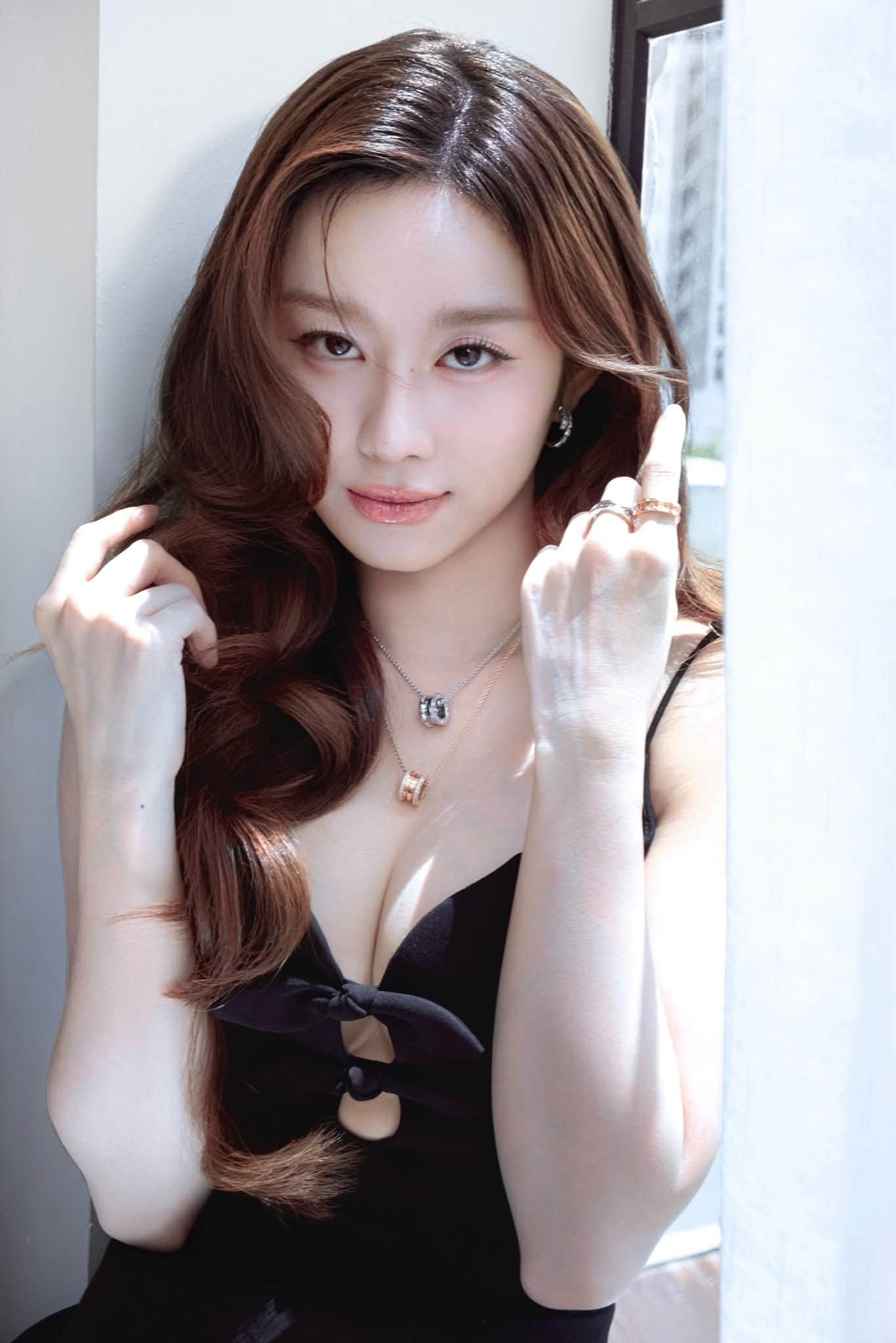 Loạt ảnh Thư Đan Nguyễn lúc chưa thẩm mỹ hot trở lại