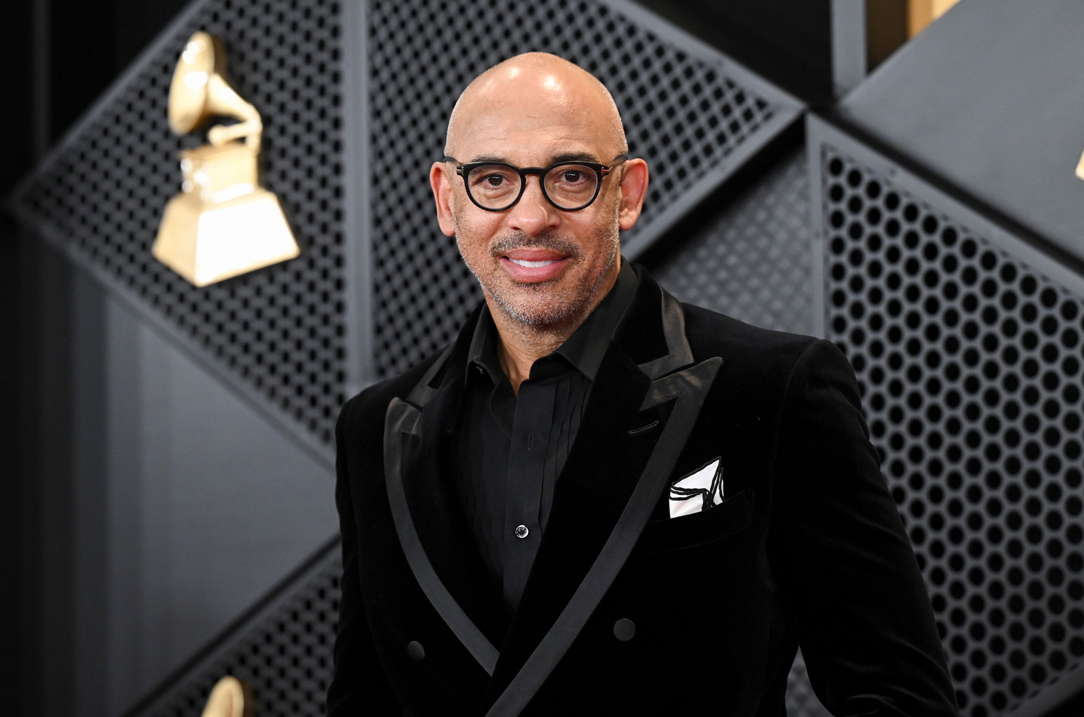 Đại diện Grammy, Ông Harvey Mason Jr., Giám đốc điều hành của Recording Academy, đã có những chia sẻ chính thức sau thông tin BTS không gửi đề cử đến Grammy
