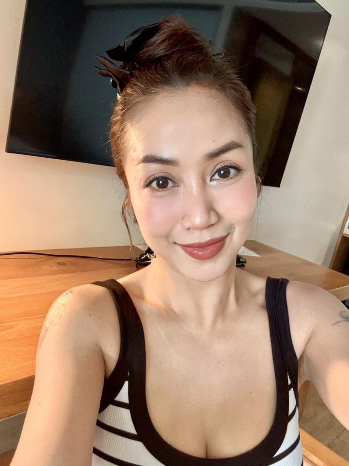 Ốc Thanh Vân đã trở về Việt Nam