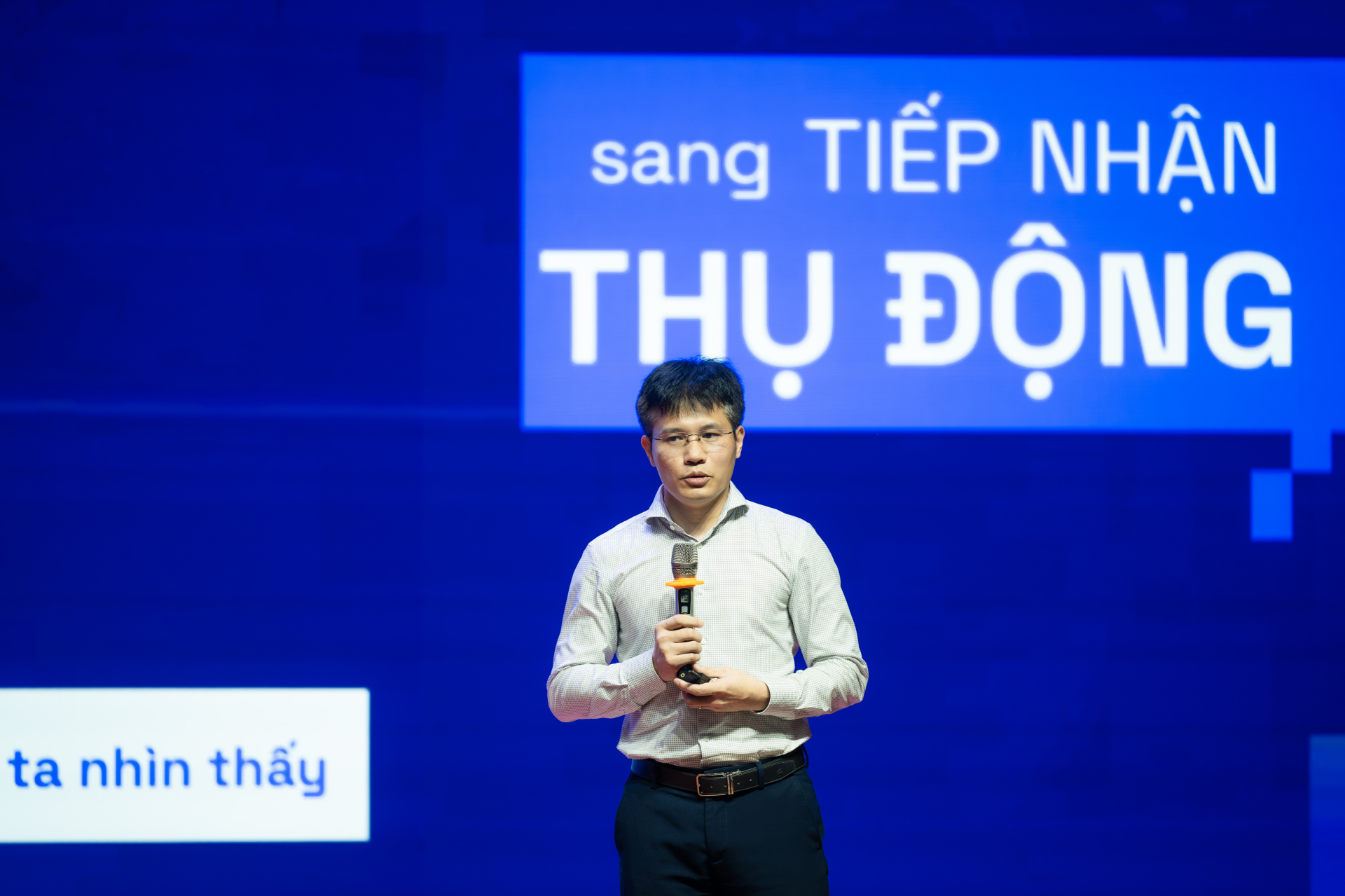 Bộ Công an chính thức phát động chiến dịch thay đổi thói quen triệu người dùng MXH giữa thời AI, ra mắt bản tin soi thật - giả trên VTV