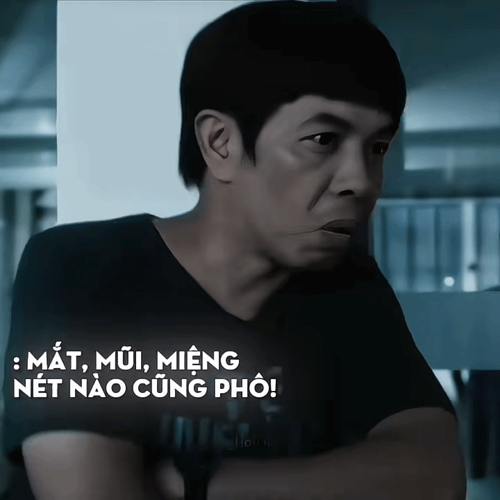 Vbiz có 1 mỹ nam “mắt mũi miệng nét nào cũng phô, nhưng gom lại nó đẹp mới đau”