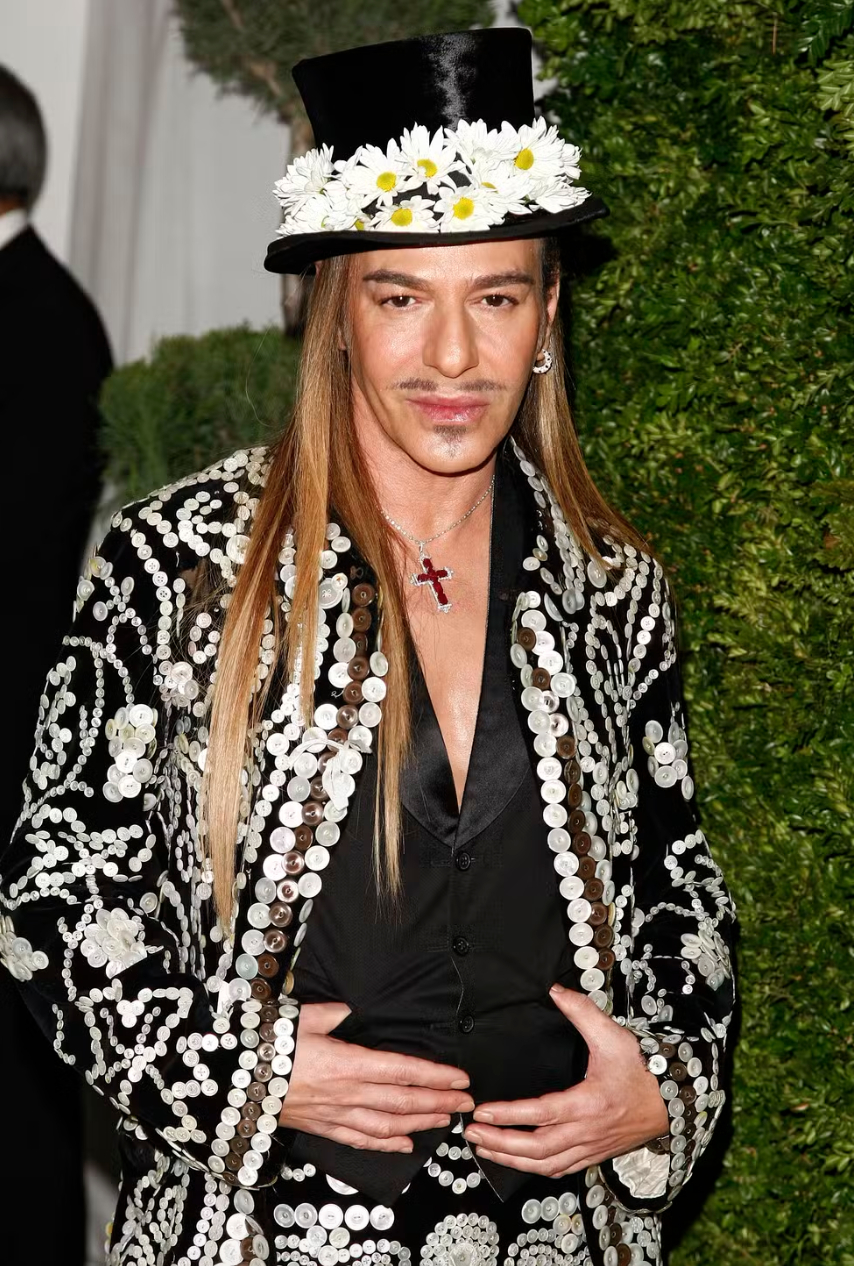  NTK John Galliano.