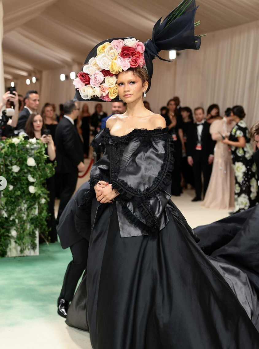 Nhiều người còn hài hước nhận định rằng Met Gala 2027 sẽ là 