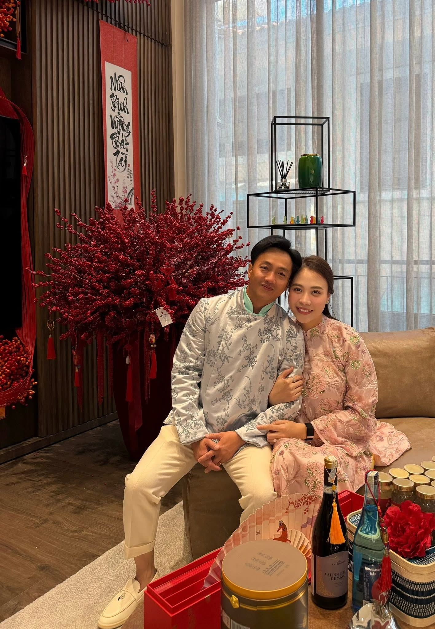Đàm Thu Trang và Cường Đô La công khai mối quan hệ vào tháng 9/2017. Ảnh: FBNV