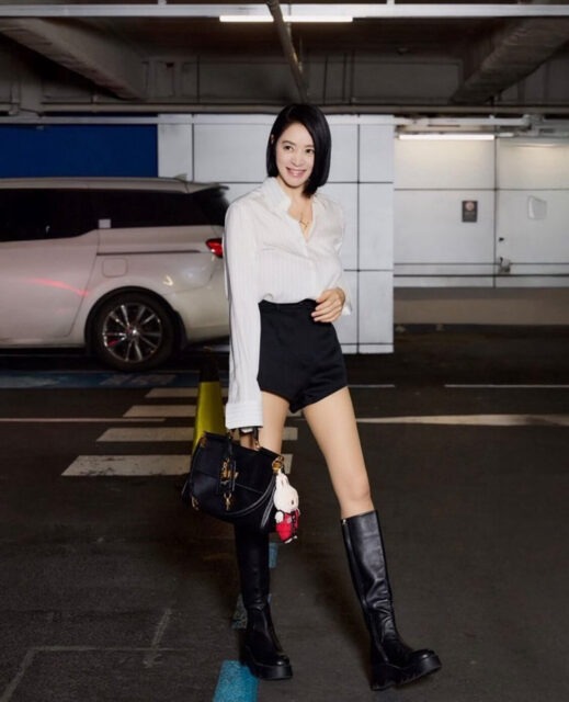 Chị đại showbiz U60 đẹp kinh thiên động địa, body và style áp đảo cả dàn đàn em đôi mươi