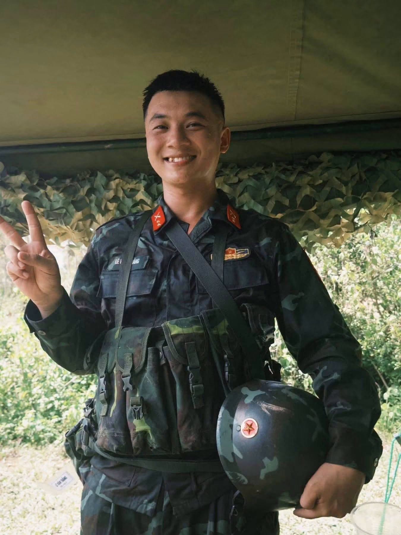   Theo chia sẻ từ người thân, Thượng úy Lê Văn Thắng qua đời vì đột quỵ. Ảnh: FBNV  