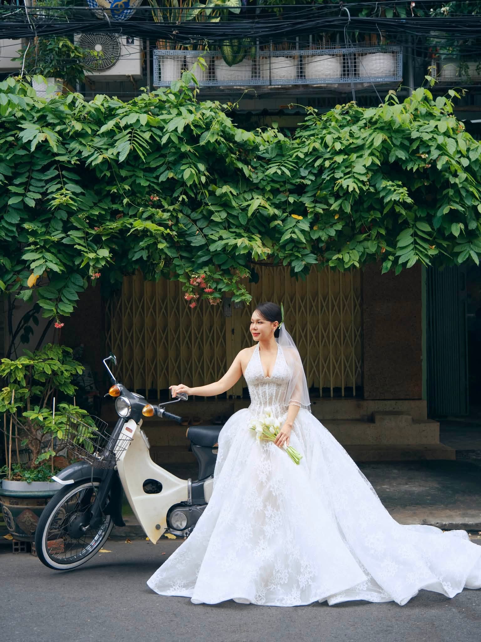 Nữ nghệ sĩ hài cao 1m51, ở nhà 300 tỷ bỗng được gọi là