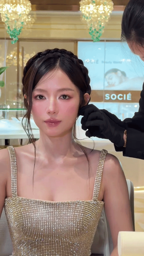 Nhan sắc ngày càng chín muồi của Lê Hạ Anh. Nguồn: TikTok.