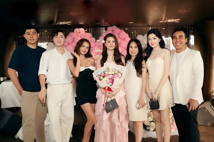 Hạt Dẻ sang tận Châu Phi bằng cách “không ngờ”: Hút 1,2 triệu views