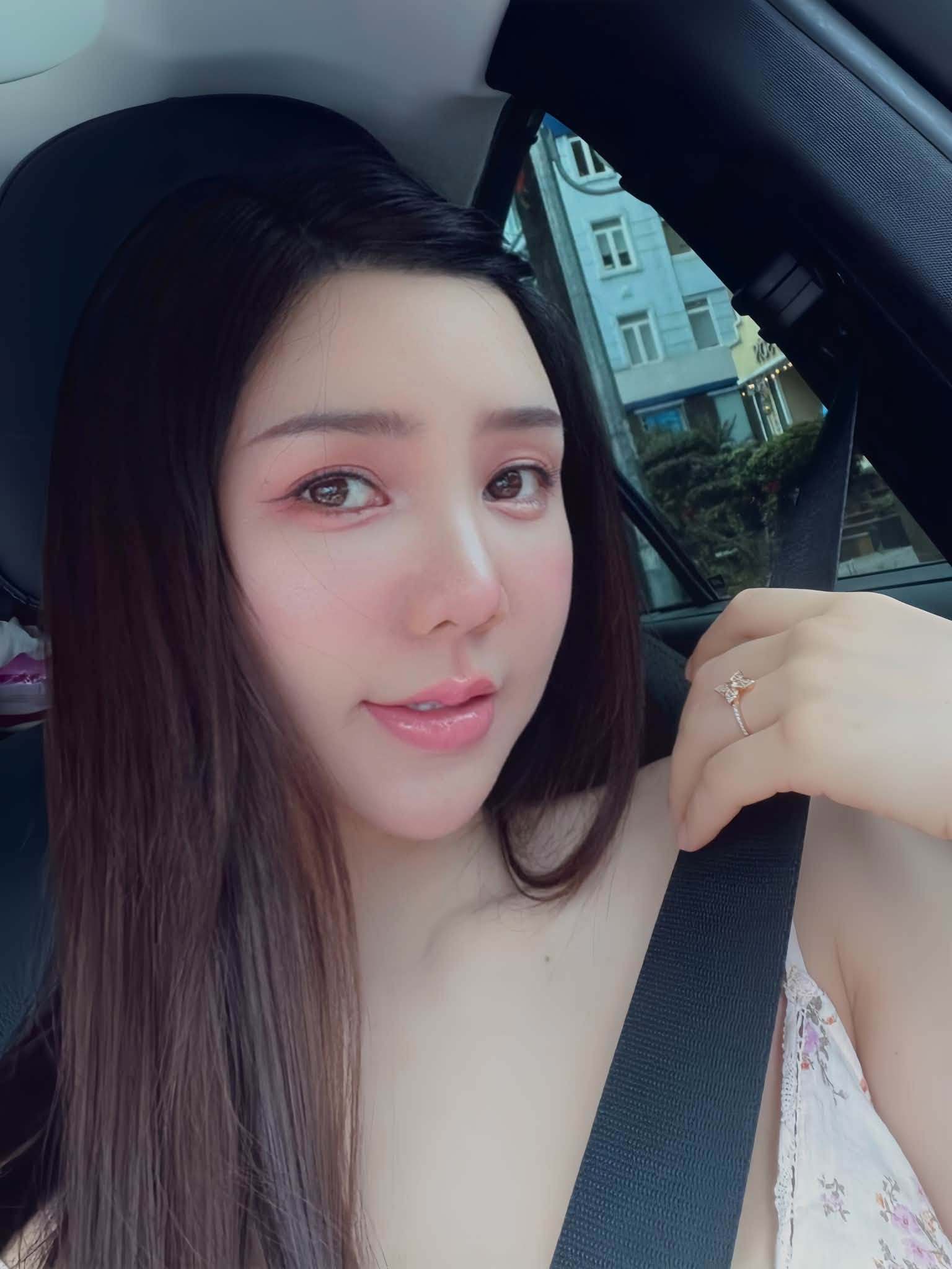 Gương mặt của Quỳnh Kool không thể nào như thế này được