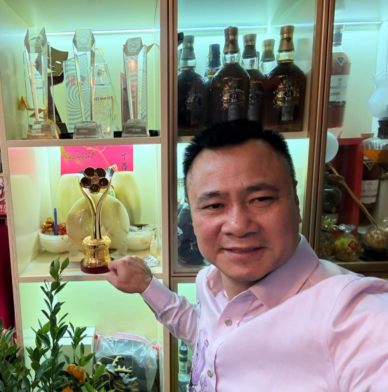 Ngôi nhà chứa đựng tâm huyết của NSND Tự Long